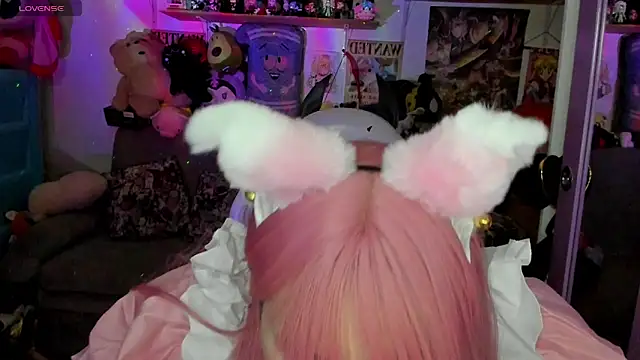 candyy new online show from January 27, 2025, 5:48 pm