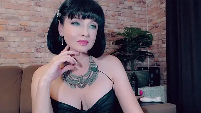  Alexis Bloom  online show from November 16, 2025, 1:16 pm