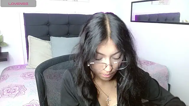 vaness weet online show from May 25, 2026, 8:18 pm