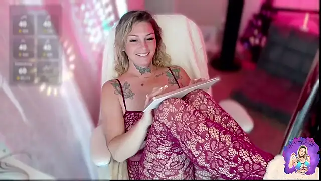 Snapshot of HarmonyWhite chatting on October 14, 2025, 2:17 pm HarmonyWhite online show from October 14, 2025, 2:17 pm