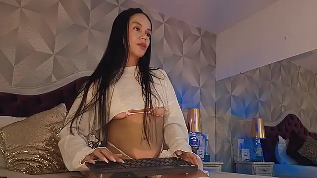 Snapshot of AmaranthaLovers_ chatting on October 5, 2025, 12:51 pm AmaranthaLovers online show from October 5, 2025, 12:51 pm