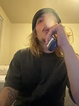 Snapshot of trippyski chatting on February 11, 2025, 5:05 am trippyski online show from February 11, 2025, 5:05 am