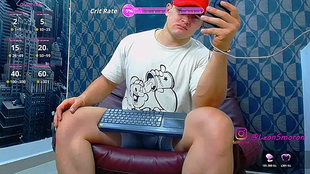 Snapshot of Leonsmoron chatting on July 12, 2026, 12:11 am Leonsmoron online show from July 12, 2026, 12:11 am