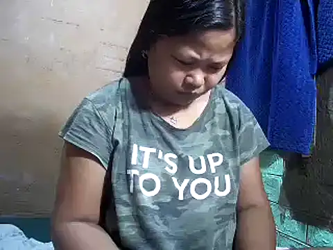 sweethotmom online show from February 11, 2025, 7:05 pm