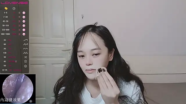 QiuPeiPeimmm online show from October 24, 2025, 11:15 pm