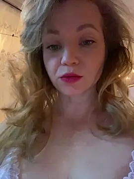 Lady  Maria online show from February 11, 2026, 4:18 pm