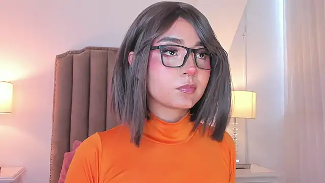 Emma Torres   online show from January 18, 2026, 12:08 pm