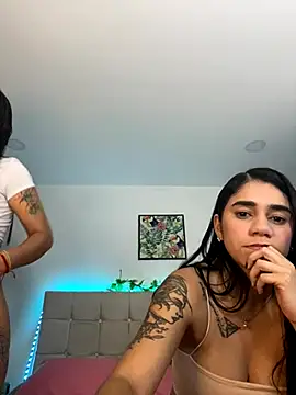 Layla Rachel online show from October 30, 2025, 2:54 am