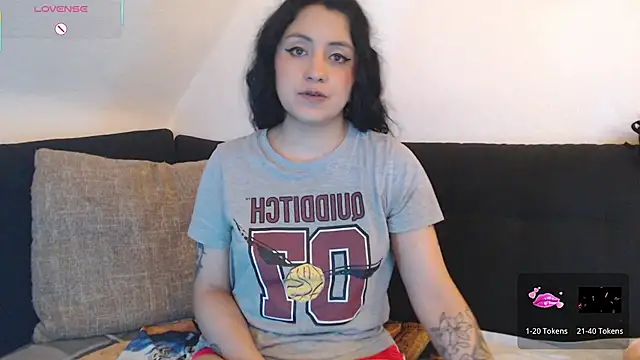 Snapshot of AbsentaVert chatting on October 18, 2025, 1:02 pm AbsentaVert online show from October 18, 2025, 1:02 pm