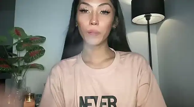 Bella Gordon online show from February 8, 2025, 12:17 am
