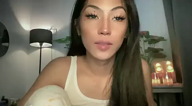 Bella Gordon online show from February 3, 2025, 5:51 am