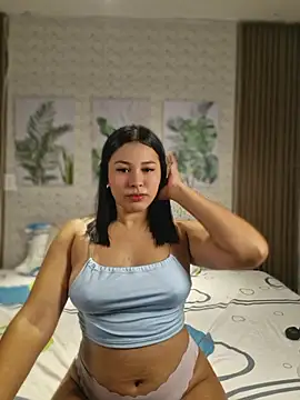 caylinhot7 online show from July 17, 2026, 5:37 am