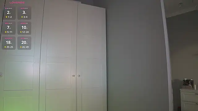 Snapshot of -JuicyMolly- chatting on September 19, 2025, 3:27 pm -JuicyMolly- online show from September 19, 2025, 3:27 pm