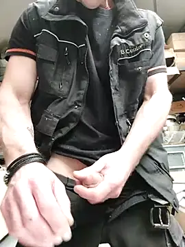 Snapshot of Xcoquinx chatting on February 26, 2025, 1:11 pm Xcoquinx online show from February 26, 2025, 1:11 pm