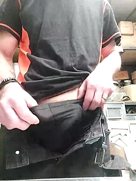 Snapshot of Xcoquinx chatting on February 7, 2025, 1:32 pm Xcoquinx online show from February 7, 2025, 1:32 pm