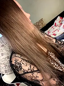 Snapshot of Var_Kiss chatting on October 6, 2025, 9:10 am Var Kiss online show from October 6, 2025, 9:10 am