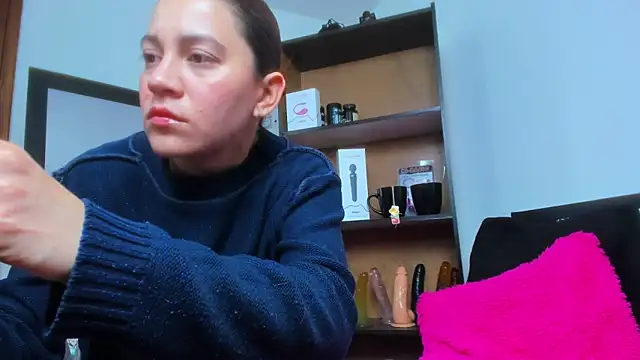 candie26 online show from March 8, 2025, 9:28 am