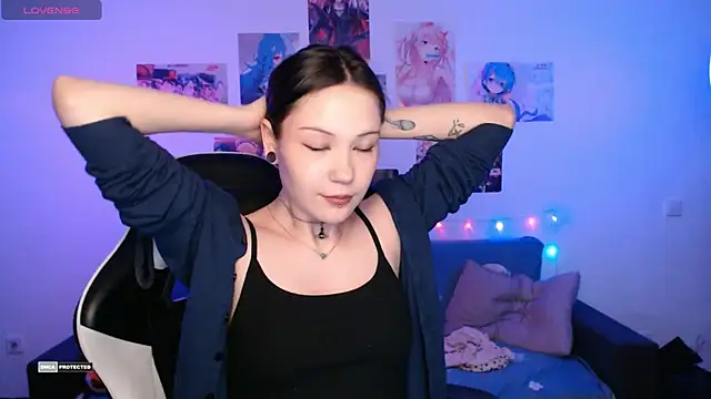 Snapshot of HugoMin chatting on January 6, 2025, 12:48 am HugoMin online show from January 6, 2025, 12:48 am