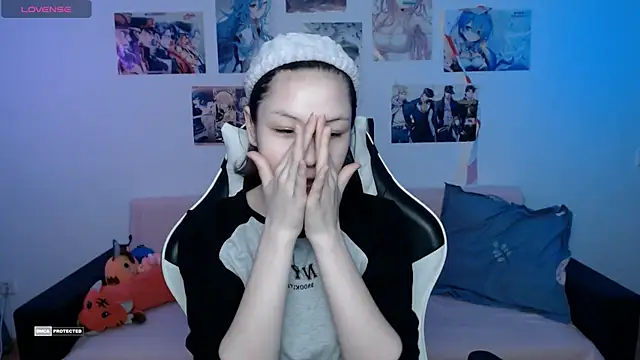 Snapshot of HugoMin chatting on December 23, 2024, 5:28 am HugoMin online show from December 23, 2024, 5:28 am