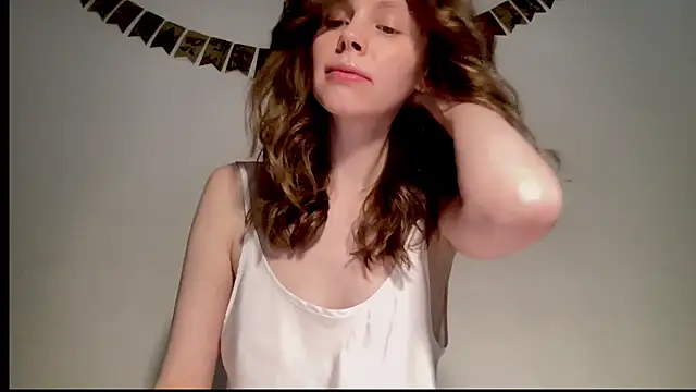 Nikki Mimimi online show from February 6, 2025, 1:43 pm