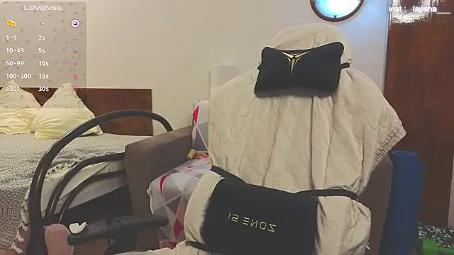 Snapshot of _D_Love_ chatting on January 15, 2025, 5:05 pm  D Love  online show from January 15, 2025, 5:05 pm