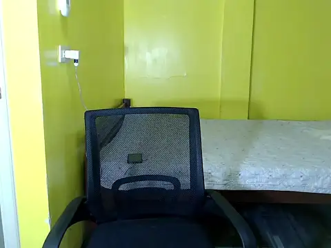 Snapshot of xx_goddessofallgodess_xx chatting on October 1, 2025, 1:59 pm xx goddessofallgodess xx online show from October 1, 2025, 1:59 pm