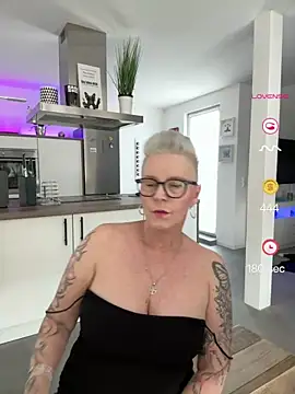 German Milf online show from May 9, 2026, 1:03 pm