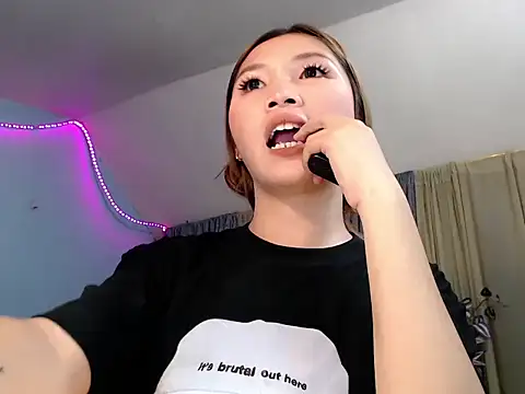 ursexy allison69 online show from October 5, 2025, 2:52 pm