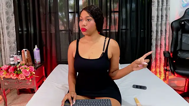 Snapshot of BLACK_ROSSE_1 chatting on September 27, 2025, 12:44 pm BLACK ROSSE 1 online show from September 27, 2025, 12:44 pm