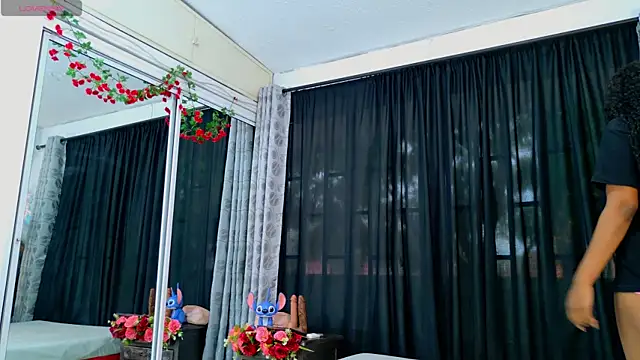 Snapshot of BLACK_ROSSE_1 chatting on November 3, 2025, 12:09 pm BLACK ROSSE 1 online show from November 3, 2025, 12:09 pm