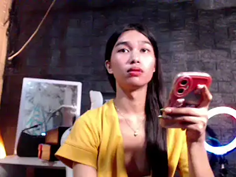 ToKeNa online show from March 16, 2025, 9:47 pm