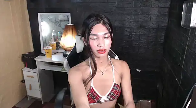 ToKeNa online show from March 13, 2025, 1:32 am