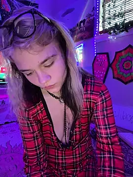 Snapshot of Cutiepiespanks chatting on October 15, 2025, 2:14 pm Cutiepiespanks online show from October 15, 2025, 2:14 pm