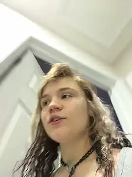 Snapshot of Cutiepiespanks chatting on February 6, 2026, 3:57 am Cutiepiespanks online show from February 6, 2026, 3:57 am