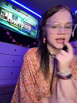 Cutiepiespanks online show from February 28, 2025, 9:36 am