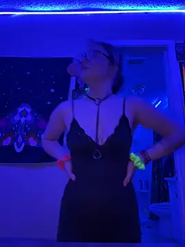 Cutiepiespanks online show from March 5, 2025, 2:25 am