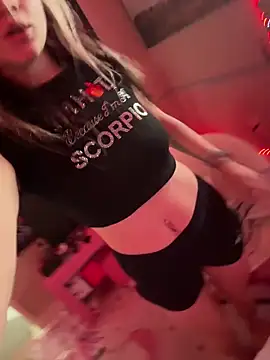 Snapshot of Cutiepiespanks chatting on October 4, 2025, 7:48 pm Cutiepiespanks online show from October 4, 2025, 7:48 pm