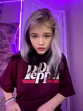 Cutiepiespanks online show from November 3, 2025, 7:28 pm