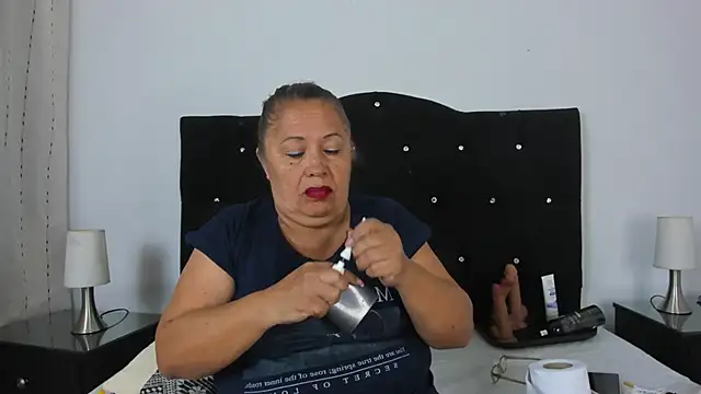 Snapshot of Keira_Lennox chatting on November 7, 2025, 11:26 am Keira Lennox online show from November 7, 2025, 11:26 am