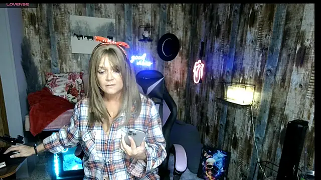 Snapshot of cowgirlc chatting on November 12, 2025, 2:59 am cowgirlc online show from November 12, 2025, 2:59 am