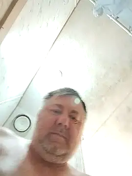 lawndad79 online show from December 1, 2024, 7:52 pm