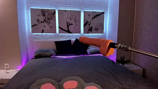 Snapshot of Betty_June chatting on October 19, 2025, 8:55 pm Betty June online show from October 19, 2025, 8:55 pm