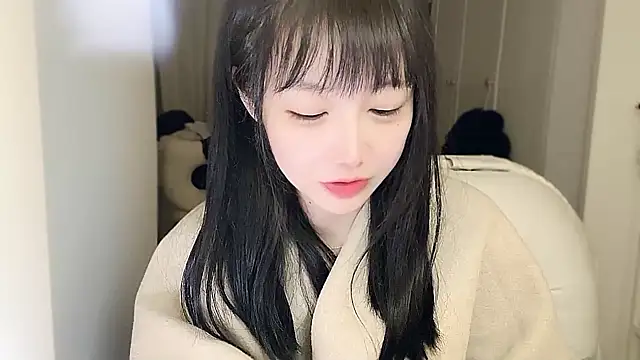 Snapshot of Villagechief chatting on October 17, 2025, 1:35 pm Villagechief online show from October 17, 2025, 1:35 pm