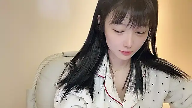 Snapshot of Villagechief chatting on October 29, 2025, 11:25 pm Villagechief online show from October 29, 2025, 11:25 pm