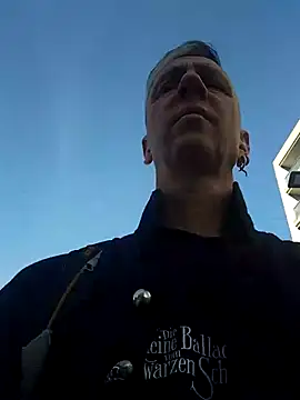 Snapshot of seelengleich chatting on November 29, 2025, 1:00 pm seelengleich online show from November 29, 2025, 1:00 pm