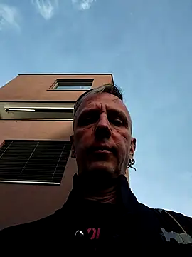 Snapshot of seelengleich chatting on November 14, 2025, 2:43 pm seelengleich online show from November 14, 2025, 2:43 pm