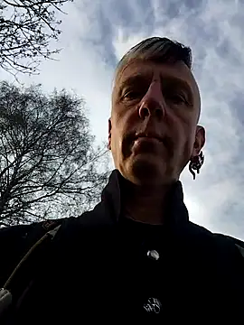 Snapshot of seelengleich chatting on January 17, 2026, 12:20 pm seelengleich online show from January 17, 2026, 12:20 pm