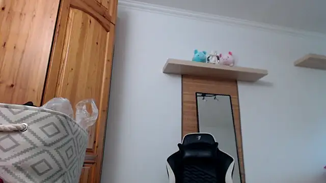 Snapshot of Lisakisss chatting on October 9, 2025, 7:42 am Lisakisss online show from October 9, 2025, 7:42 am