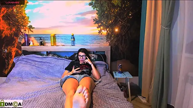 MollyLollipop online show from January 15, 2025, 2:13 pm