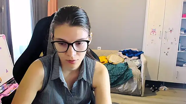 Snapshot of MollyLollipop chatting on September 26, 2025, 2:18 am MollyLollipop online show from September 26, 2025, 2:18 am